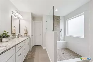 424 N Crawford Ln, Bartlett, TX 76511 - Photo 13