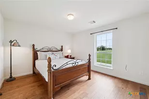 424 N Crawford Ln, Bartlett, TX 76511 - Photo 23