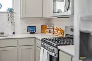 2906 Vista Pkwy, New Braunfels, TX 78130 - Photo 13