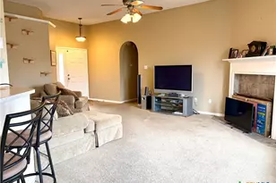 915 Neuberry Cliffe, Temple, TX 76502 - Photo 5