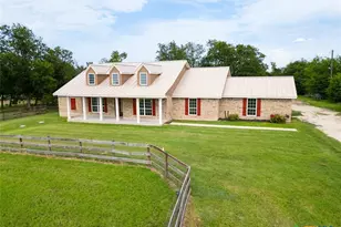 424 N Crawford Ln, Bartlett, TX 76511 - Photo 5