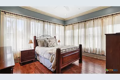 418 S Santa Clara Avenue, New Braunfels, TX 78130 - Photo 29