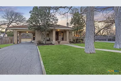 418 S Santa Clara Avenue, New Braunfels, TX 78130 - Photo 3