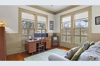 418 S Santa Clara Avenue, New Braunfels, TX 78130 - Photo 23