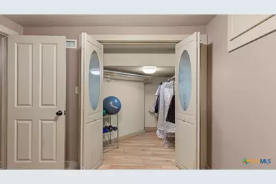 418 S Santa Clara Avenue, New Braunfels, TX 78130 - Photo 39