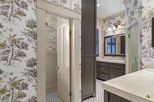 418 S Santa Clara Ave, New Braunfels, TX 78130 - Photo 33