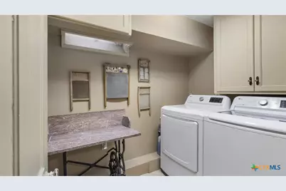 418 S Santa Clara Avenue, New Braunfels, TX 78130 - Photo 41