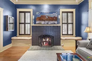 418 S Santa Clara Ave, New Braunfels, TX 78130 - Photo 5