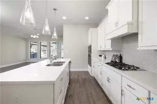 636 Vireos St, New Braunfels, TX 78132 - Photo 7