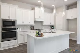 636 Vireos St, New Braunfels, TX 78132 - Photo 9