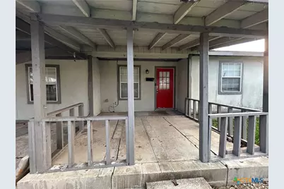 705 E Hiller, Victoria, TX 77901 - Photo 3