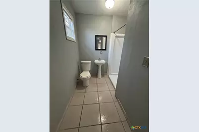 705 E Hiller, Victoria, TX 77901 - Photo 15