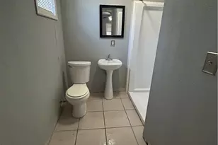 705 E Hiller, Victoria, TX 77901 - Photo 15