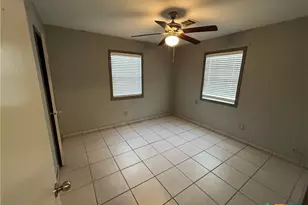 705 E Hiller, Victoria, TX 77901 - Photo 19