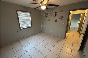 705 E Hiller, Victoria, TX 77901 - Photo 21