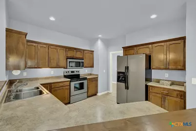 2219 Sun Chase Boulevard, New Braunfels, TX 78130 - Photo 3