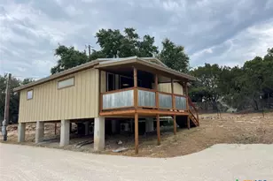 789 Regina Dr, Canyon Lake, TX 78133 - Photo 1