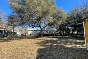 519 Royal Oak Dr, Canyon Lake, TX 78133 - Photo 5