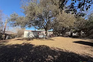 519 Royal Oak Dr, Canyon Lake, TX 78133 - Photo 3