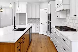 1401 Rambler Dr, Waco, TX 76710 - Photo 9