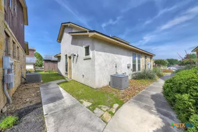 1650 Gruene Vineyard Crossing, New Braunfels, TX 78130 - Photo 15