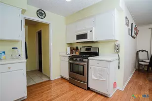 1551 Willow Creek Rd, Seguin, TX 78155 - Photo 13