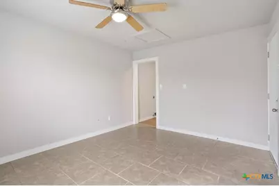 809 E 12th Avenue, Belton, TX 76513 - Photo 21