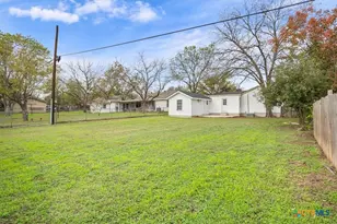 809 E 12th Ave, Belton, TX 76513 - Photo 25