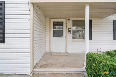 809 E 12th Avenue, Belton, TX 76513 - Photo 5