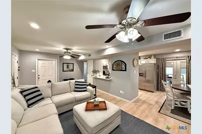 213 Sparrow Lane, Victoria, TX 77905 - Photo 9