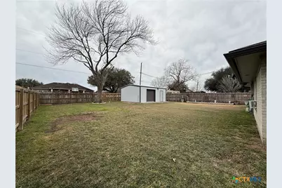 213 Sparrow Lane, Victoria, TX 77905 - Photo 41