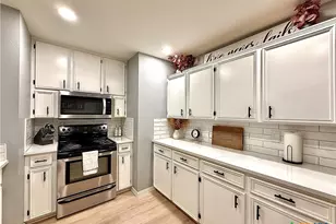 213 Sparrow Ln, Victoria, TX 77905 - Photo 17