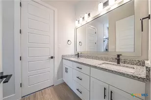 254 Firewheel Lp, Floresville, TX 78114 - Photo 21