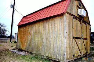 422 W Oaks, Victoria, TX 77905 - Photo 13