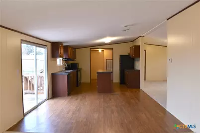 422 W Oaks, Victoria, TX 77905 - Photo 5