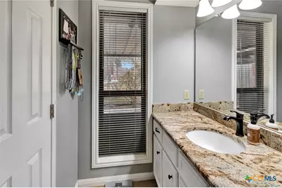 101 Kemble Street, Victoria, TX 77904 - Photo 25