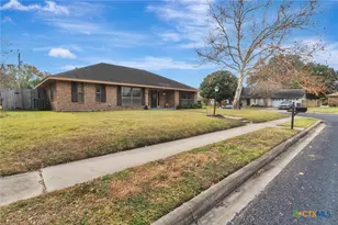 101 Kemble St, Victoria, TX 77904 - Photo 33