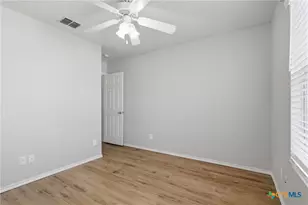 637 Northhill Cir, New Braunfels, TX 78130 - Photo 17