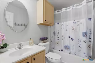 637 Northhill Cir, New Braunfels, TX 78130 - Photo 15