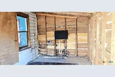 508 E French Street, Cuero, TX 77954 - Photo 13