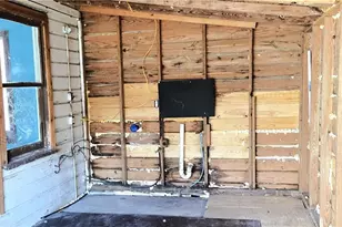 508 E French St, Cuero, TX 77954 - Photo 13