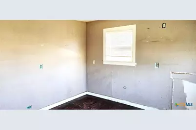 508 E French Street, Cuero, TX 77954 - Photo 11