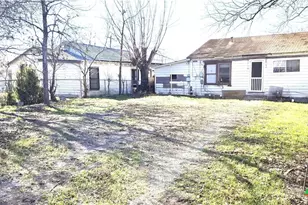 508 E French St, Cuero, TX 77954 - Photo 3