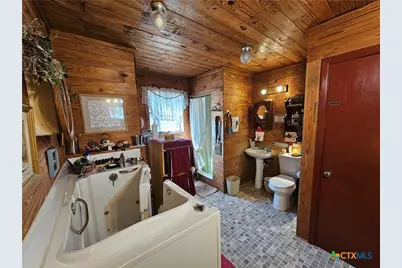 2051 County Road 3155, Valley Mills, TX 76689 - Photo 17