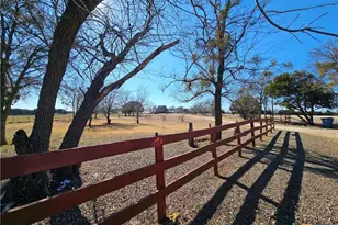 2051 County Rd 3155, Valley Mills, TX 76689 - Photo 33