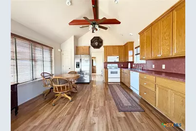 15631 Fm 682, Yoakum, TX 77995 - Photo 15