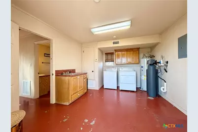 15631 Fm 682, Yoakum, TX 77995 - Photo 25