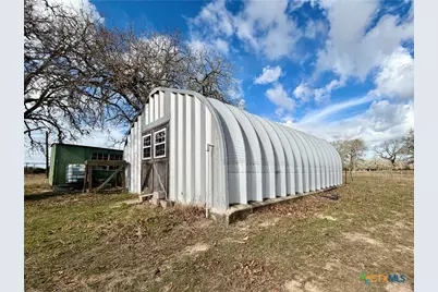 15631 Fm 682, Yoakum, TX 77995 - Photo 31