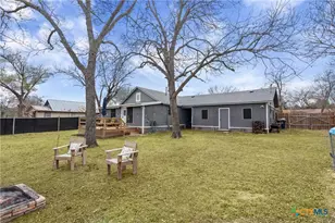 724 Scarbrough St, Rockdale, TX 76567 - Photo 13