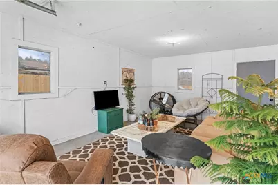 724 Scarbrough Street, Rockdale, TX 76567 - Photo 17